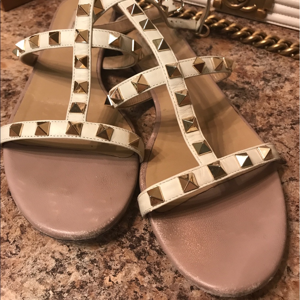 NFS💢 Valentino ROCK STUD sandals - Picture 4 of 8